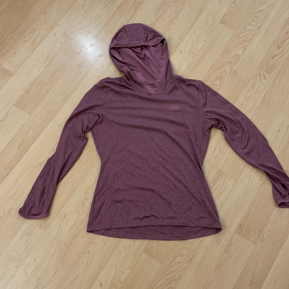 Long sleeve North Face shirt